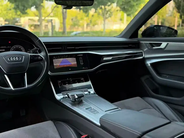 Audi A6L — Фото автомобиля 12