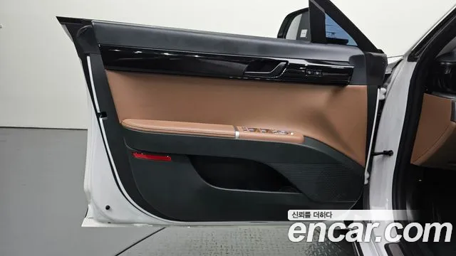 Hyundai Grandeur GN7 — Фото автомобиля 13