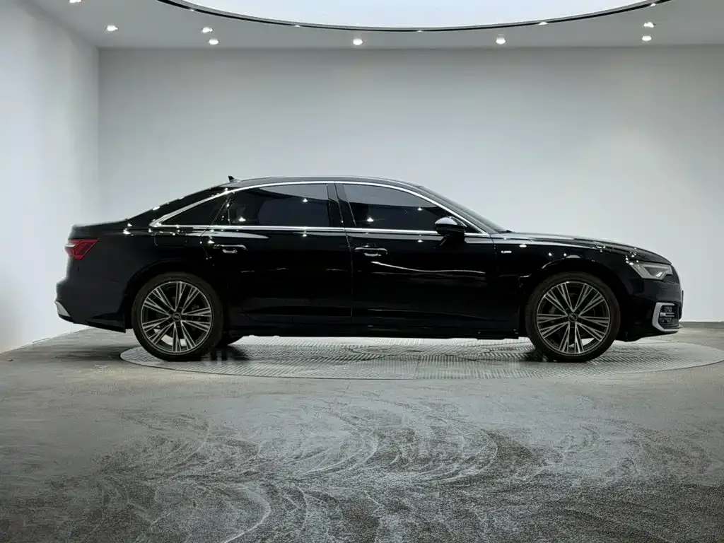 Audi Audi A6L 2024 45 TFSI quattro Premium Dynamic — Фото автомобиля 4