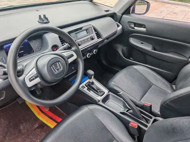 Honda Fit — Фото автомобиля 8