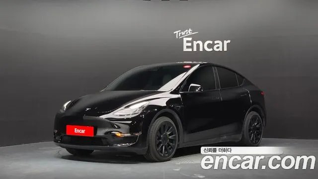 Фотография автомобиля — Tesla Model Y