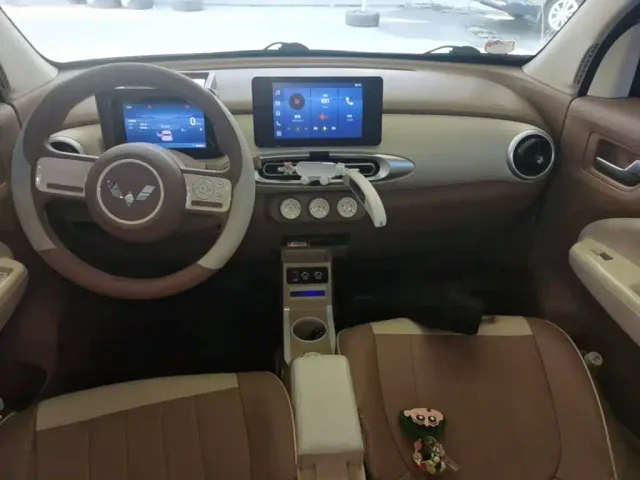 Wuling Hongguang Mini EV — Фото автомобиля 12