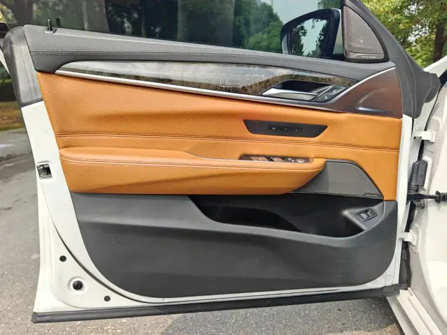 BMW 6 Series Gran Turismo — Фото автомобиля 9