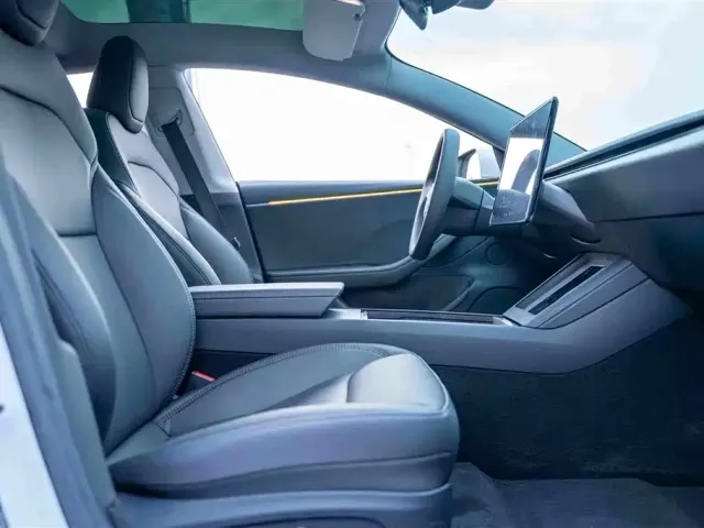 Tesla Model 3 2025 Long Range All-Wheel Drive — Фото автомобиля 14