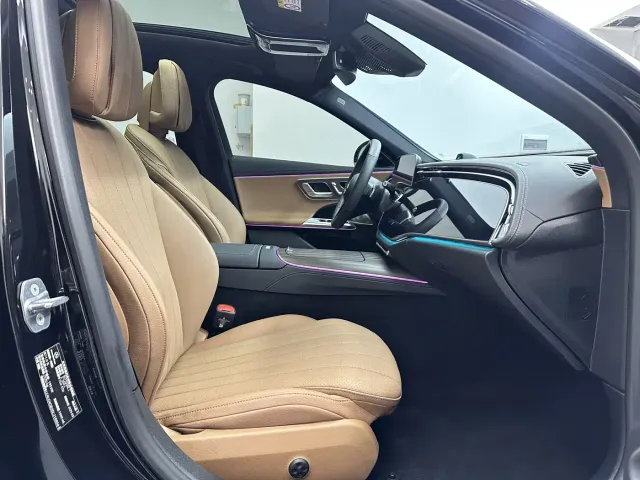 Mercedes-Benz E-Class — Фото автомобиля 13