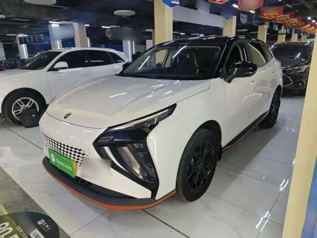 Фотография автомобиля — Forthing Fengxing Thunder