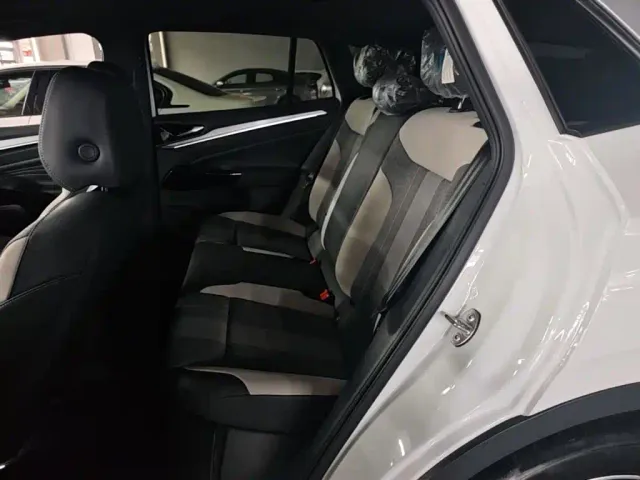 Volkswagen ID.4 Crozz — Фото автомобиля 16