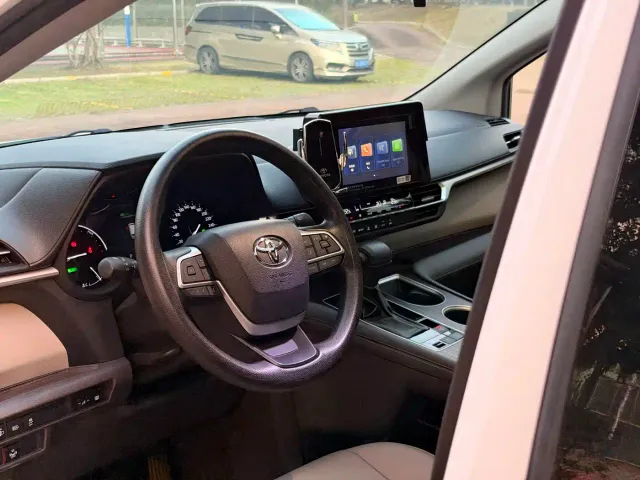 Toyota Granvia — Фото автомобиля 22