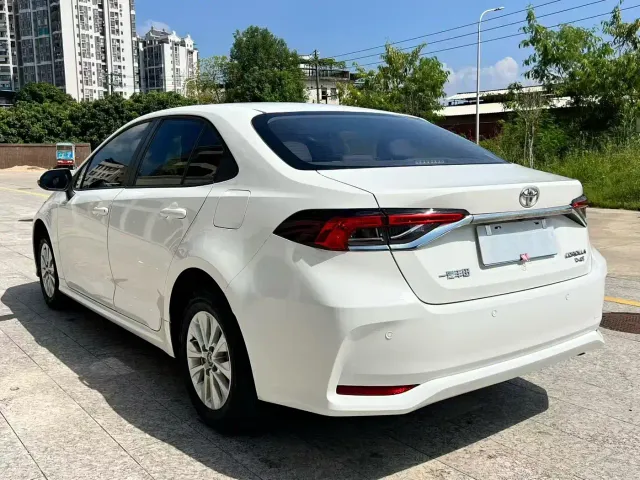 Toyota Corolla — Фото автомобиля 9
