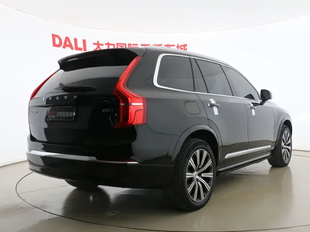 Volvo XC90 — Фото автомобиля 16
