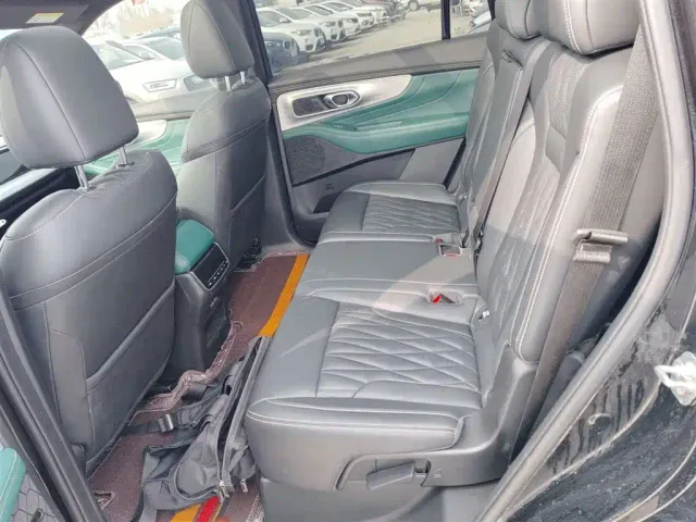 GAC Trumpchi GS8 — Фото автомобиля 16