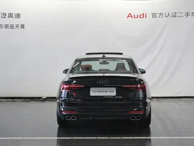Audi S4 — Фото автомобиля 6