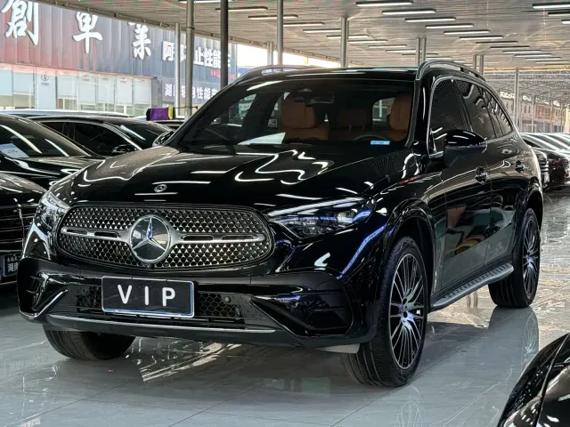 Фотография автомобиля — Mercedes-Benz GLC-Class