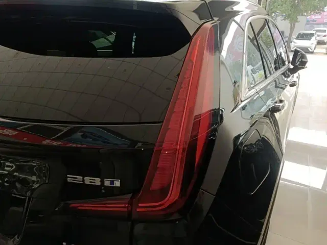 Cadillac XT4 — Фото автомобиля 7
