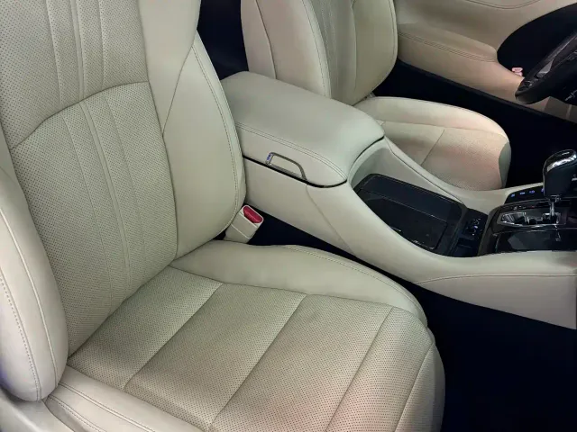 Toyota Alphard — Фото автомобиля 8