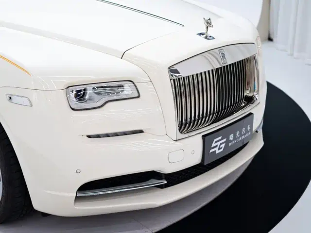 Rolls-Royce Wraith — Фото автомобиля 16