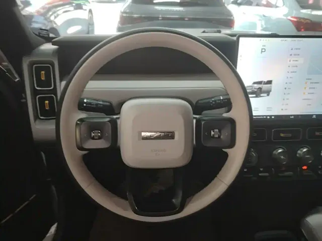 iCAR V23 — Фото автомобиля 10