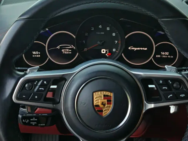 Porsche Cayenne — Фото автомобиля 7