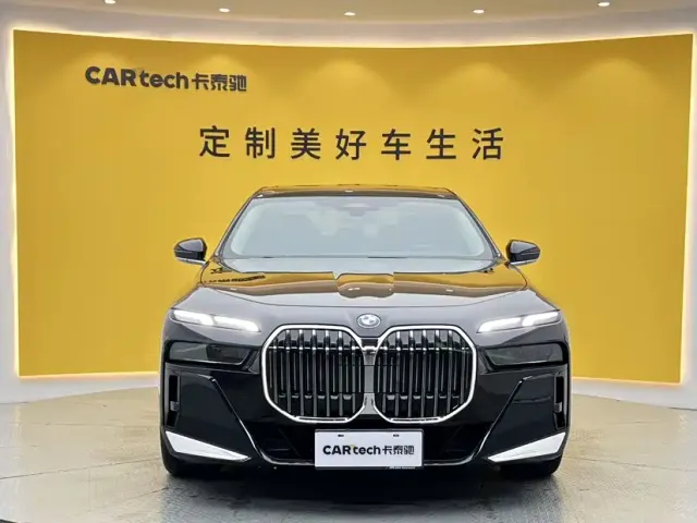 BMW 7 Series — Фото автомобиля 3