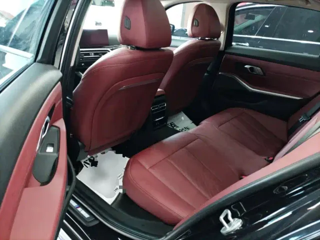 BMW 3 Series — Фото автомобиля 12