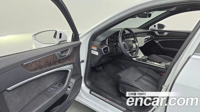 Audi A6 C8 — Фото автомобиля 15