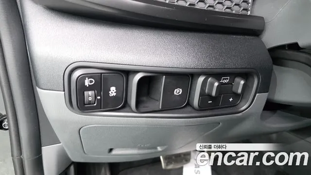 Kia Tasman Tasman 2.5T Бензин 4WD — Фото автомобиля 18