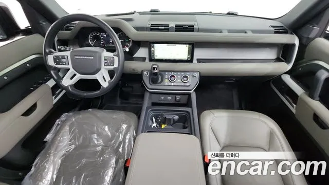 Land Rover Defender — Фото автомобиля 7