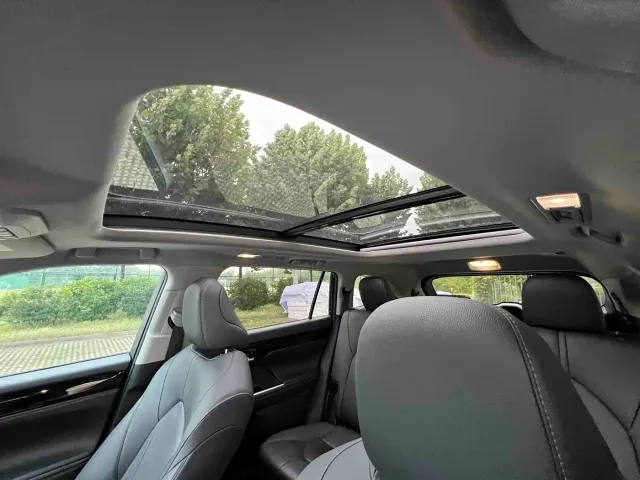 Toyota Highlander — Фото автомобиля 17