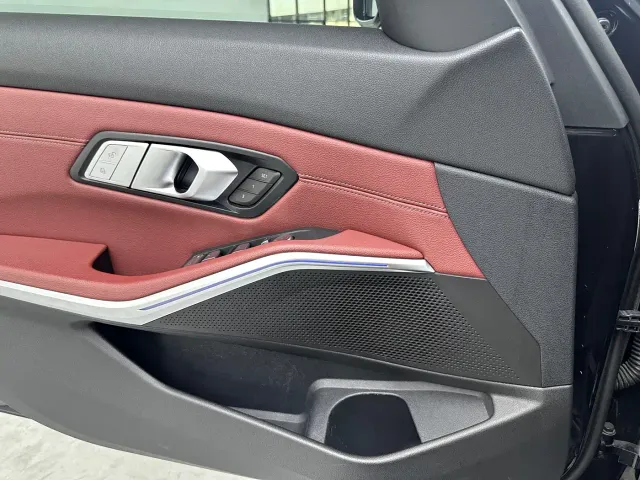 BMW 3 Series — Фото автомобиля 7