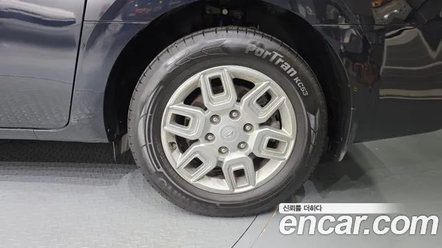Hyundai Staria Staria 4WD Tourer 9 мест — Фото автомобиля 21
