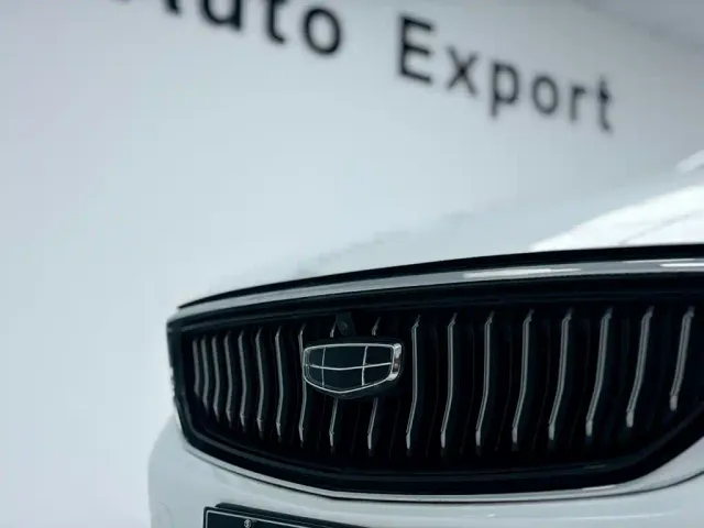 Geely Emgrand — Фото автомобиля 11