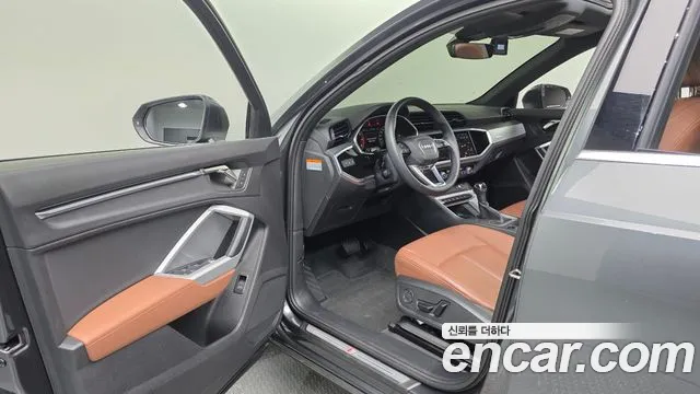 Audi Q3 35 TDI quattro Premium — Фото автомобиля 12