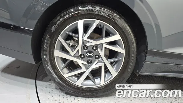 Hyundai Grandeur Grandeur (GN7) 2.5 Бензин 2WD — Фото автомобиля 5