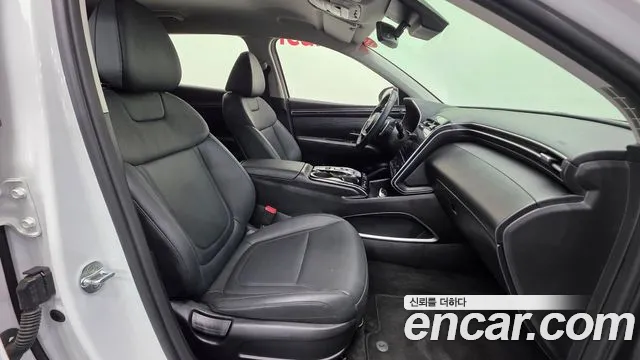 Hyundai Tucson Tucson (NX4) Бензин 1.6 турбо 2WD — Фото автомобиля 10