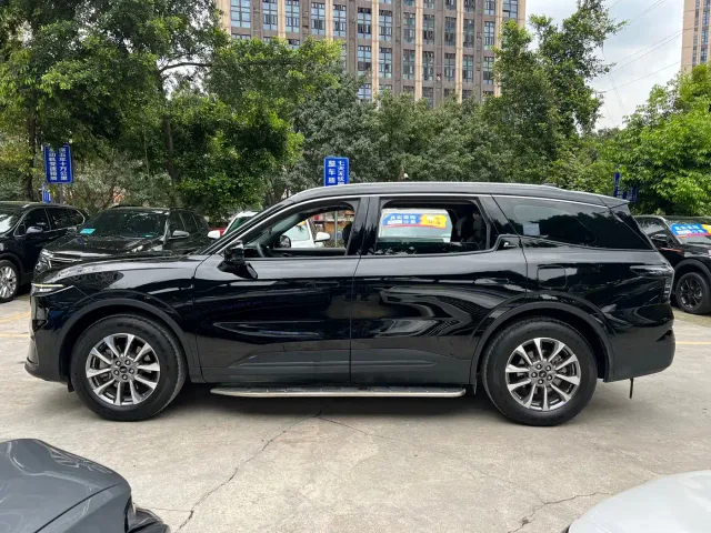 Ford Edge — Фото автомобиля 5