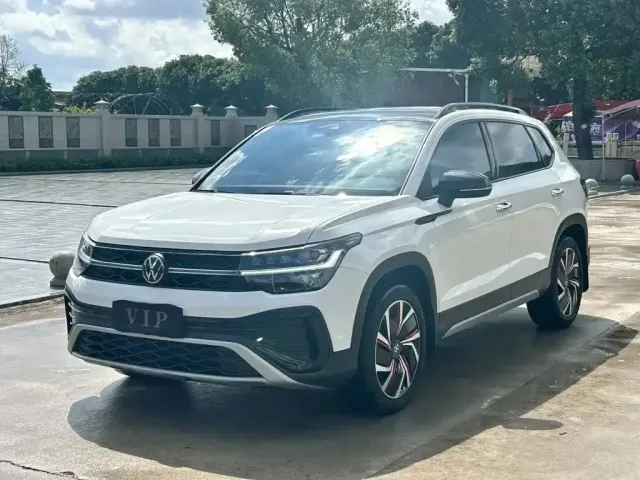 Фотография автомобиля — Volkswagen Tharu
