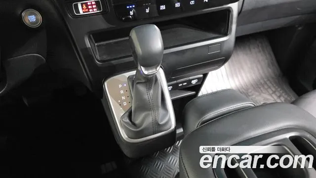 Hyundai Staria — Фото автомобиля 9