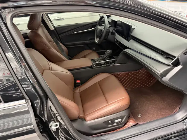 Toyota Camry — Фото автомобиля 10