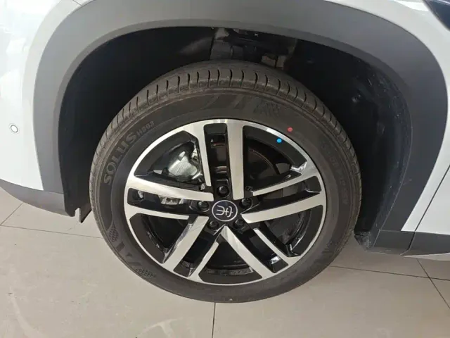 BYD Song L DM-i — Фото автомобиля 22