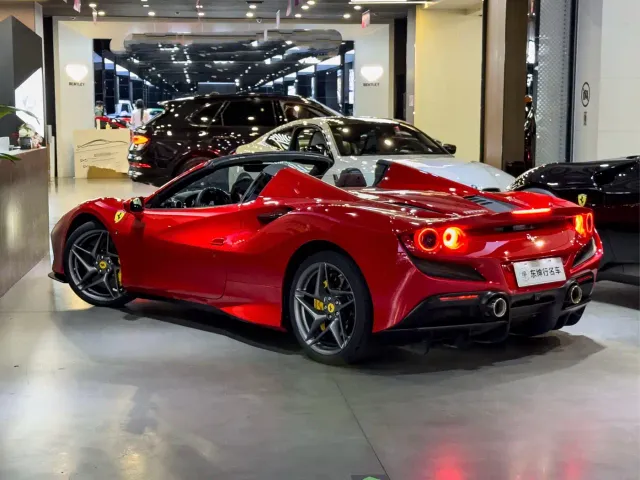 Ferrari F8 — Фото автомобиля 4