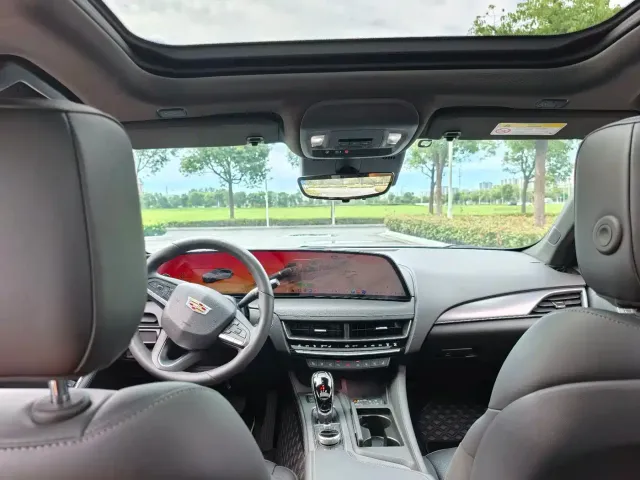 Cadillac CT5 — Фото автомобиля 13