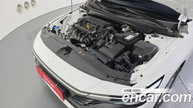 Hyundai Avante CN7 — Фото автомобиля 6