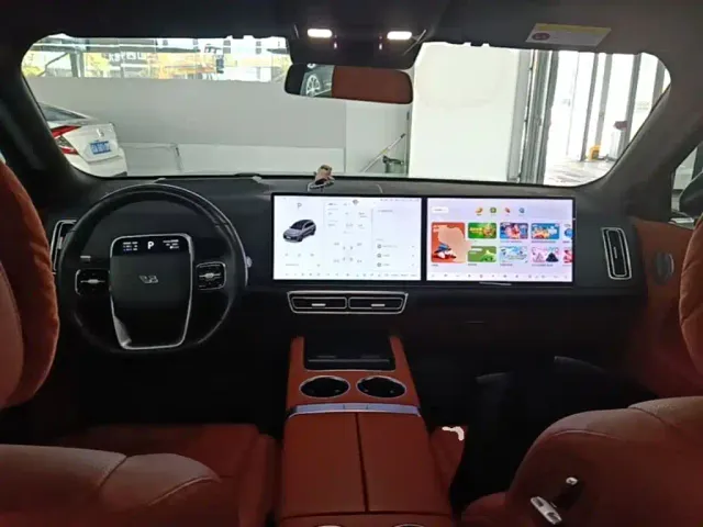Li Auto L8 — Фото автомобиля 9