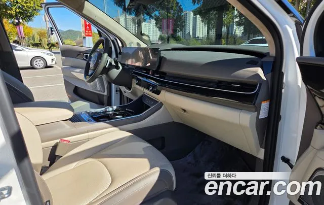 Kia Carnival — Фото автомобиля 14