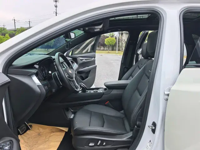 Cadillac XT5 — Фото автомобиля 9
