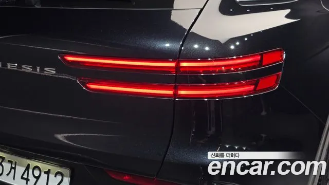 Genesis GV70 — Фото автомобиля 8