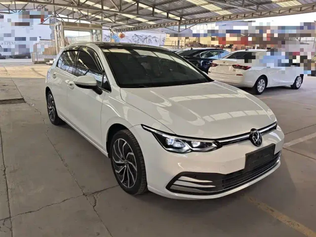 Volkswagen Golf — Фото автомобиля 21