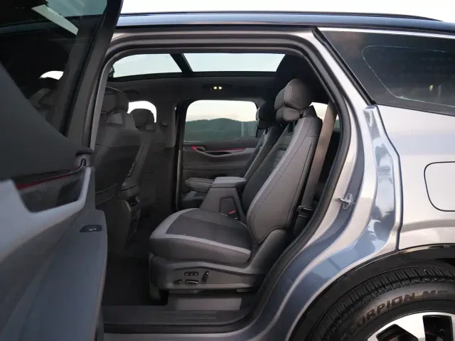 Ford Edge — Фото автомобиля 8