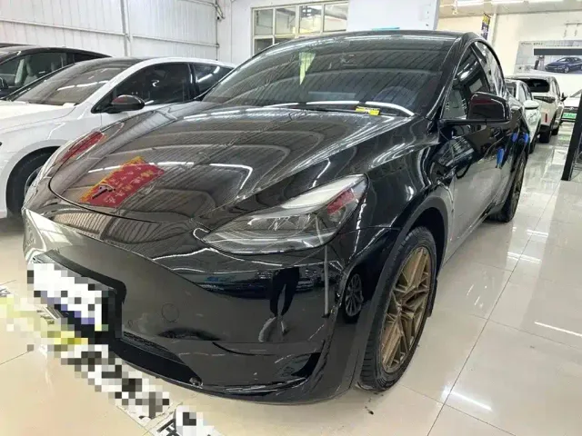 Фотография автомобиля — Tesla Model Y