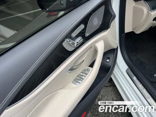 Mercedes-Benz CLS-Class — Фото автомобиля 13